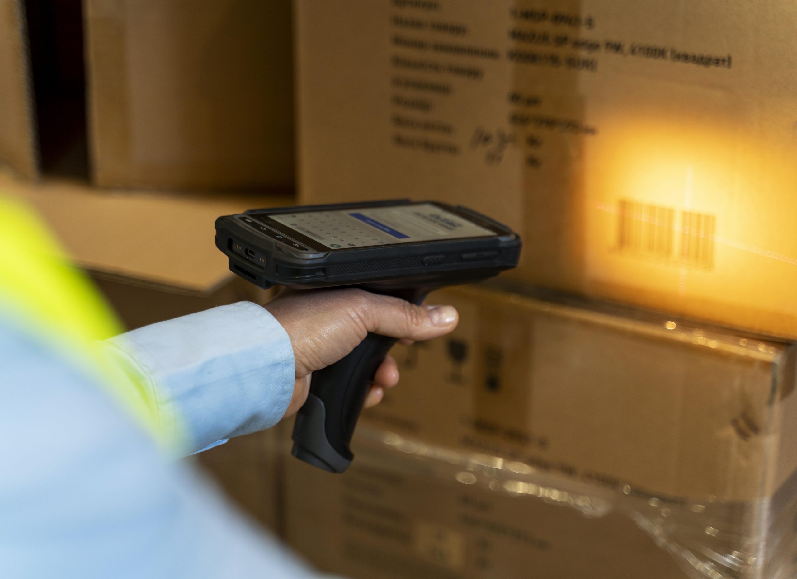 TECNOLOGÍA RFID: VELOCIDAD, COBERTURA, ÁREAS DE APLICACIÓN
